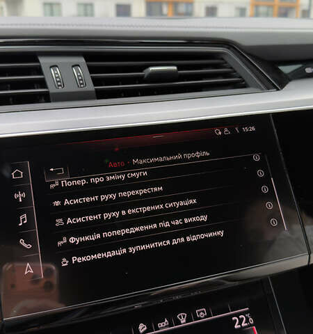 Сірий Ауді E-Tron, об'ємом двигуна 0 л та пробігом 75 тис. км за 34300 $, фото 54 на Automoto.ua