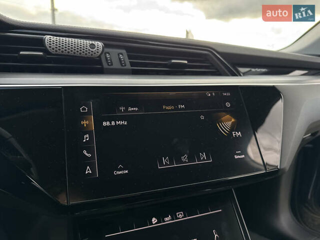 Серый Ауди E-Tron, объемом двигателя 0 л и пробегом 162 тыс. км за 20850 $, фото 26 на Automoto.ua