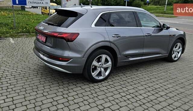 Сірий Ауді E-Tron, об'ємом двигуна 0 л та пробігом 201 тис. км за 25900 $, фото 5 на Automoto.ua