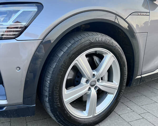 Серый Ауди E-Tron, объемом двигателя 0 л и пробегом 94 тыс. км за 33800 $, фото 11 на Automoto.ua