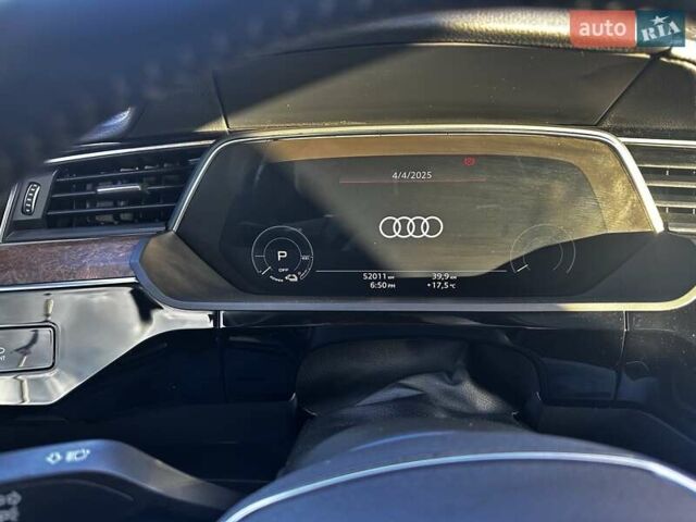 Сірий Ауді E-Tron, об'ємом двигуна 0 л та пробігом 52 тис. км за 35000 $, фото 10 на Automoto.ua