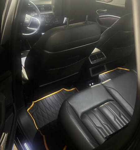 Сірий Ауді E-Tron, об'ємом двигуна 0 л та пробігом 55 тис. км за 39000 $, фото 7 на Automoto.ua