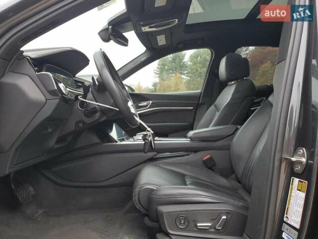 Серый Ауди E-Tron, объемом двигателя 0 л и пробегом 43 тыс. км за 9000 $, фото 6 на Automoto.ua