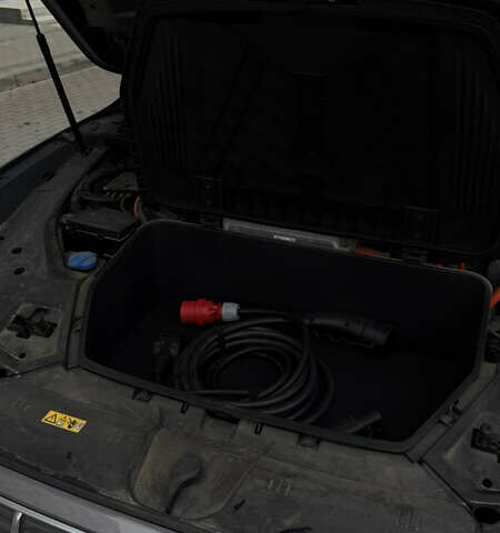 Сірий Ауді E-Tron, об'ємом двигуна 0 л та пробігом 75 тис. км за 34300 $, фото 24 на Automoto.ua