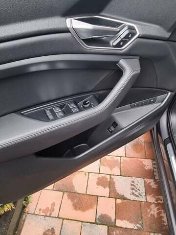 Серый Ауди E-Tron, объемом двигателя 0 л и пробегом 146 тыс. км за 21000 $, фото 40 на Automoto.ua