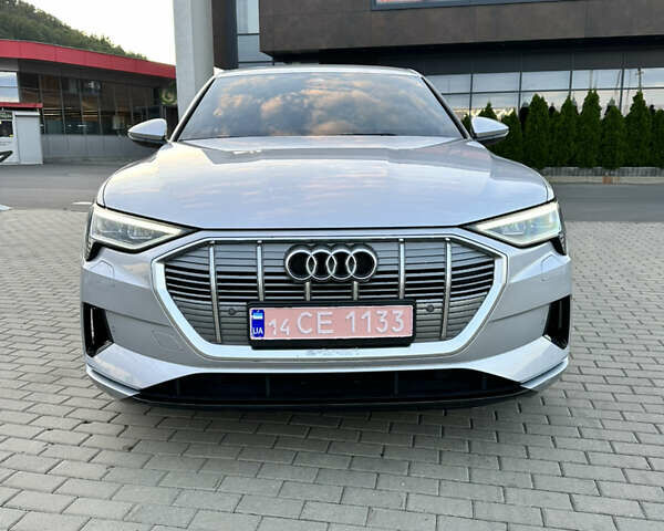 Серый Ауди E-Tron, объемом двигателя 0 л и пробегом 161 тыс. км за 25500 $, фото 2 на Automoto.ua