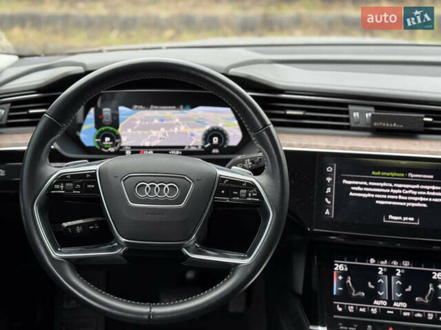 Сірий Ауді E-Tron, об'ємом двигуна 0 л та пробігом 69 тис. км за 32500 $, фото 22 на Automoto.ua