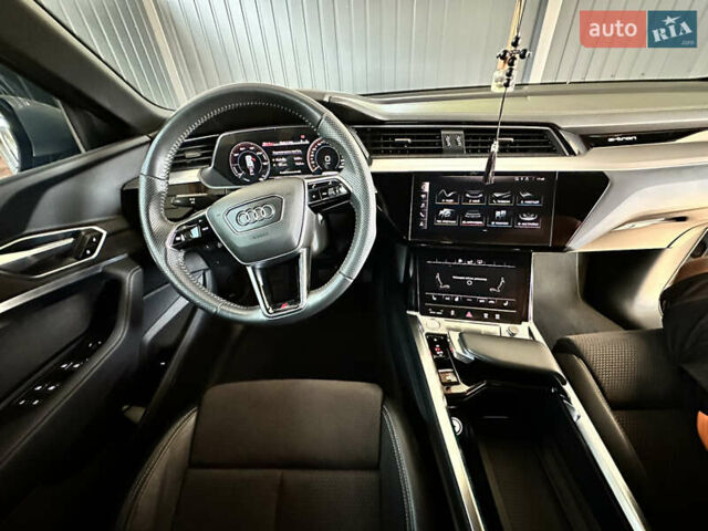 Серый Ауди E-Tron, объемом двигателя 0 л и пробегом 161 тыс. км за 25500 $, фото 20 на Automoto.ua