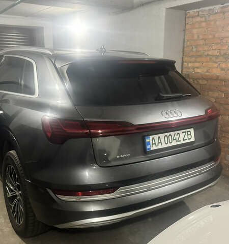 Сірий Ауді E-Tron, об'ємом двигуна 0 л та пробігом 55 тис. км за 39000 $, фото 2 на Automoto.ua