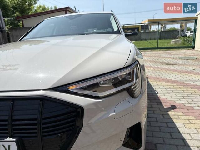 Сірий Ауді E-Tron, об'ємом двигуна 0 л та пробігом 88 тис. км за 34900 $, фото 20 на Automoto.ua