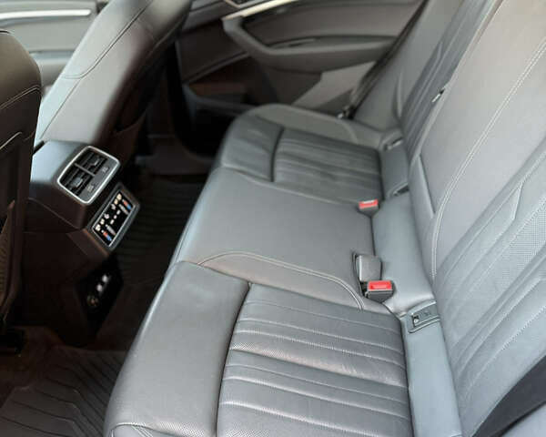 Серый Ауди E-Tron, объемом двигателя 0 л и пробегом 103 тыс. км за 31500 $, фото 15 на Automoto.ua