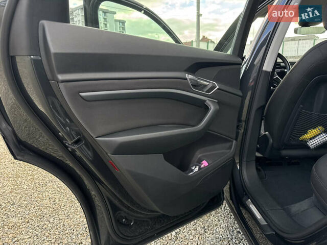 Серый Ауди E-Tron, объемом двигателя 0 л и пробегом 162 тыс. км за 20850 $, фото 12 на Automoto.ua