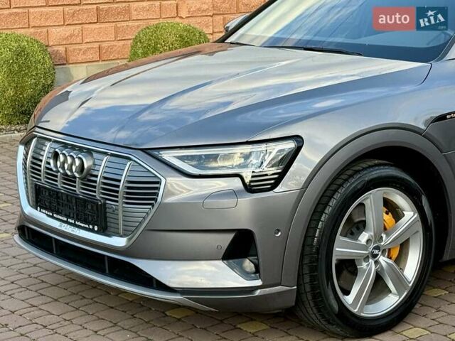 Ауді E-Tron 2019 у Рівному на Automoto.ua Сірий Ауді E-Tron, об'ємом двигуна 0 л та пробігом 139 тис. км за 26900 $, фото 8 на Automoto.ua