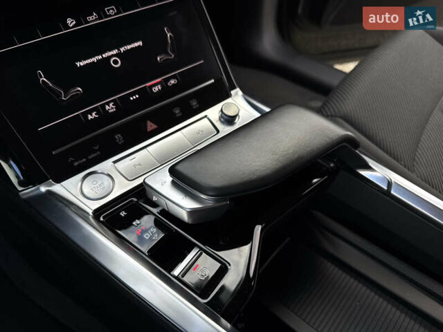 Серый Ауди E-Tron, объемом двигателя 0 л и пробегом 162 тыс. км за 20850 $, фото 28 на Automoto.ua