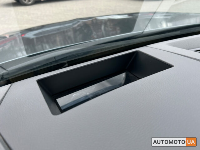 Сірий Ауді E-Tron, об'ємом двигуна 95 л та пробігом 65 тис. км за 33200 $, фото 24 на Automoto.ua
