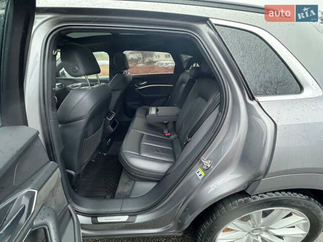 Сірий Ауді E-Tron, об'ємом двигуна 0 л та пробігом 86 тис. км за 31500 $, фото 17 на Automoto.ua