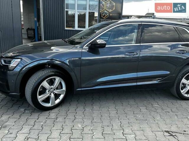 Сірий Ауді E-Tron, об'ємом двигуна 0 л та пробігом 52 тис. км за 35000 $, фото 1 на Automoto.ua
