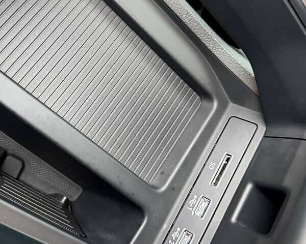 Серый Ауди E-Tron, объемом двигателя 0 л и пробегом 86 тыс. км за 33000 $, фото 51 на Automoto.ua