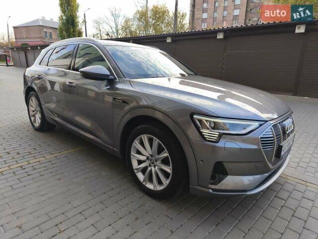 Сірий Ауді E-Tron, об'ємом двигуна 0 л та пробігом 128 тис. км за 29500 $, фото 7 на Automoto.ua