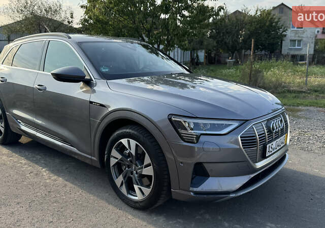 Серый Ауди E-Tron, объемом двигателя 0 л и пробегом 60 тыс. км за 32500 $, фото 7 на Automoto.ua