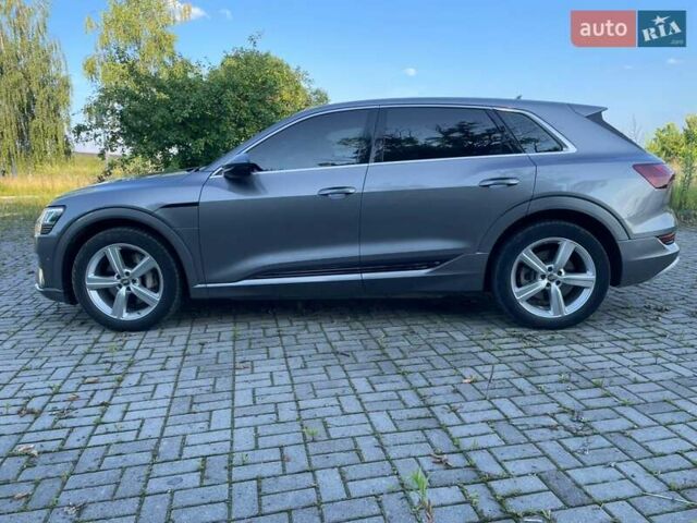 Сірий Ауді E-Tron, об'ємом двигуна 0 л та пробігом 160 тис. км за 27000 $, фото 24 на Automoto.ua