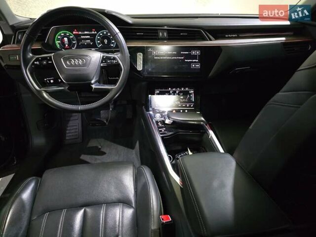 Серый Ауди E-Tron, объемом двигателя 0 л и пробегом 800 тыс. км за 26200 $, фото 11 на Automoto.ua