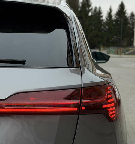 Сірий Ауді E-Tron, об'ємом двигуна 0 л та пробігом 75 тис. км за 34300 $, фото 16 на Automoto.ua