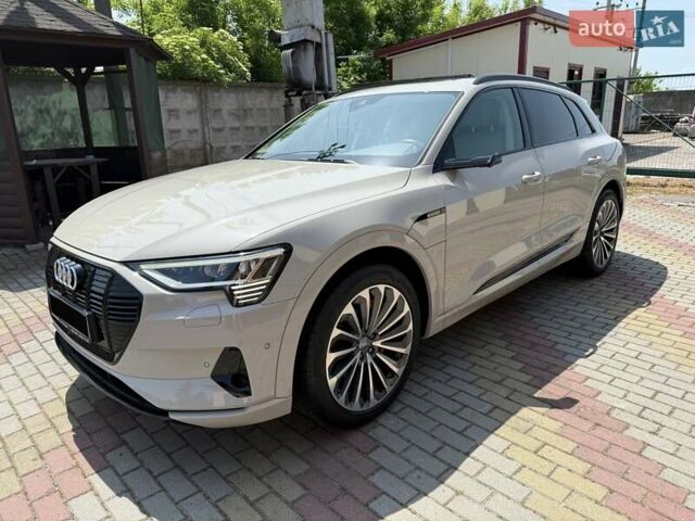 Сірий Ауді E-Tron, об'ємом двигуна 0 л та пробігом 88 тис. км за 34900 $, фото 14 на Automoto.ua