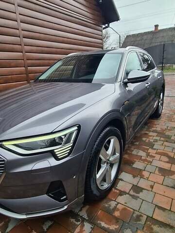 Серый Ауди E-Tron, объемом двигателя 0 л и пробегом 146 тыс. км за 21000 $, фото 5 на Automoto.ua