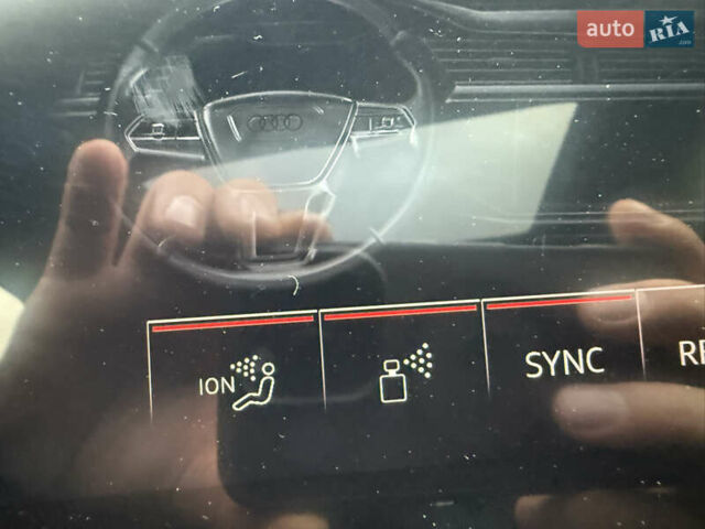 Серый Ауди E-Tron, объемом двигателя 0 л и пробегом 180 тыс. км за 26900 $, фото 34 на Automoto.ua