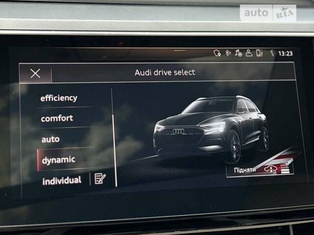 Серый Ауди E-Tron, объемом двигателя 0 л и пробегом 63 тыс. км за 41500 $, фото 45 на Automoto.ua