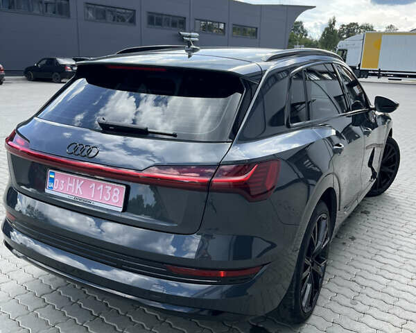 Серый Ауди E-Tron, объемом двигателя 0 л и пробегом 118 тыс. км за 22700 $, фото 7 на Automoto.ua