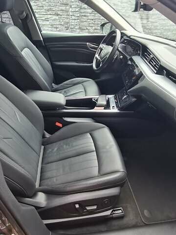 Серый Ауди E-Tron, объемом двигателя 0 л и пробегом 146 тыс. км за 21000 $, фото 33 на Automoto.ua