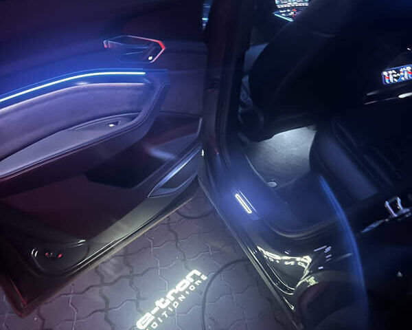 Серый Ауди E-Tron, объемом двигателя 0 л и пробегом 41 тыс. км за 29500 $, фото 19 на Automoto.ua