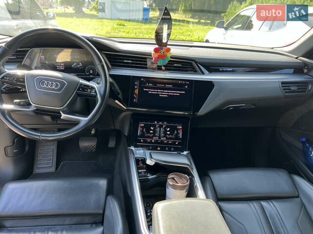 Серый Ауди E-Tron, объемом двигателя 0 л и пробегом 100 тыс. км за 35000 $, фото 7 на Automoto.ua