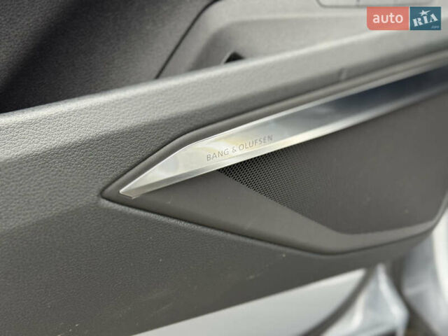 Сірий Ауді E-Tron, об'ємом двигуна 0 л та пробігом 69 тис. км за 32500 $, фото 18 на Automoto.ua