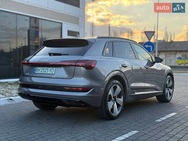 Серый Ауди E-Tron, объемом двигателя 0 л и пробегом 71 тыс. км за 31500 $, фото 6 на Automoto.ua