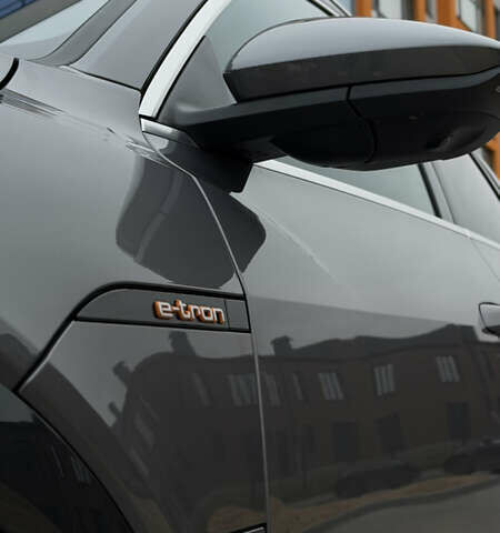 Сірий Ауді E-Tron, об'ємом двигуна 0 л та пробігом 75 тис. км за 34300 $, фото 20 на Automoto.ua