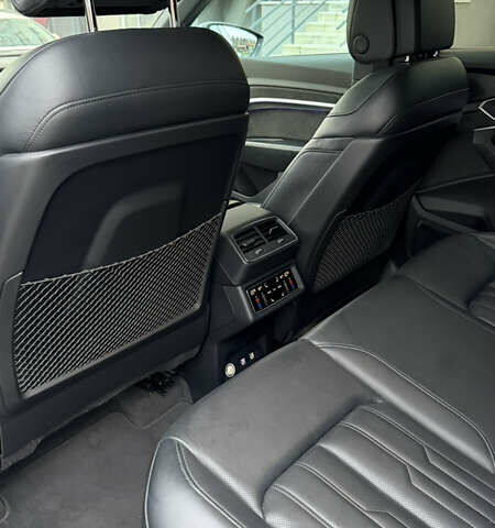 Сірий Ауді E-Tron, об'ємом двигуна 0 л та пробігом 75 тис. км за 34300 $, фото 37 на Automoto.ua