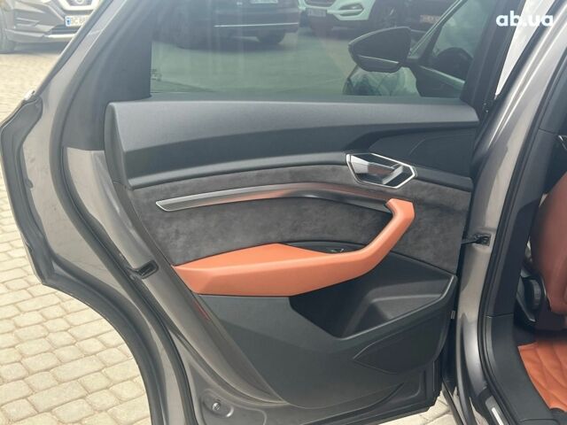 Серый Ауди E-Tron, объемом двигателя 0 л и пробегом 118 тыс. км за 31950 $, фото 17 на Automoto.ua