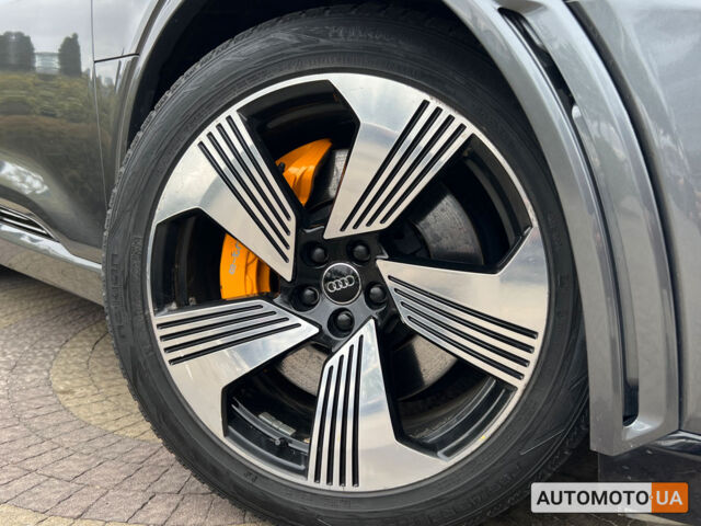 Сірий Ауді E-Tron, об'ємом двигуна 95 л та пробігом 65 тис. км за 33200 $, фото 27 на Automoto.ua