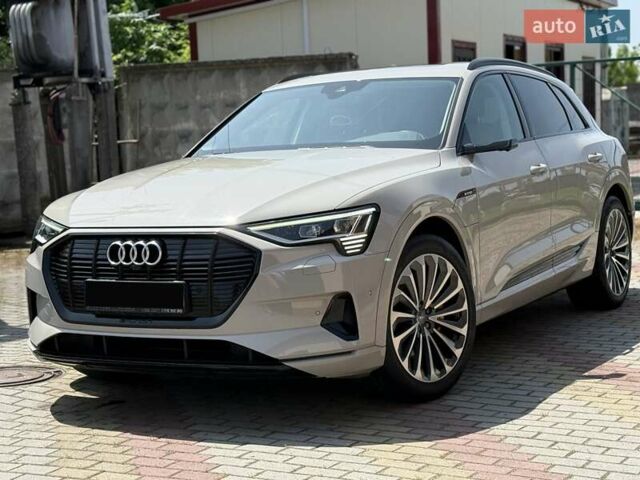 Сірий Ауді E-Tron, об'ємом двигуна 0 л та пробігом 88 тис. км за 34900 $, фото 4 на Automoto.ua
