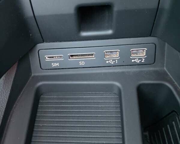 Серый Ауди E-Tron, объемом двигателя 0 л и пробегом 172 тыс. км за 30999 $, фото 43 на Automoto.ua