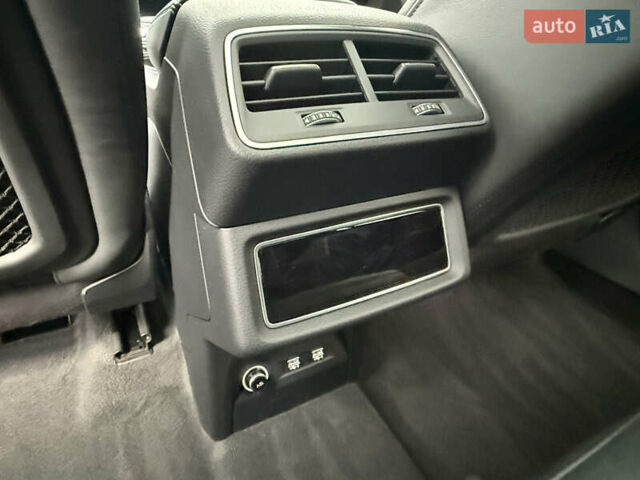 Серый Ауди E-Tron, объемом двигателя 0 л и пробегом 180 тыс. км за 26900 $, фото 23 на Automoto.ua