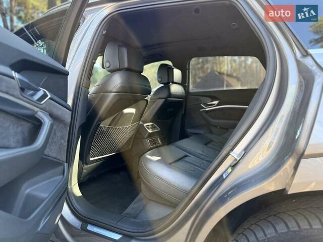 Серый Ауди E-Tron, объемом двигателя 0 л и пробегом 83 тыс. км за 32700 $, фото 19 на Automoto.ua