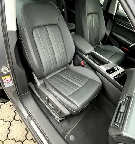 Серый Ауди E-Tron, объемом двигателя 0 л и пробегом 122 тыс. км за 27500 $, фото 18 на Automoto.ua