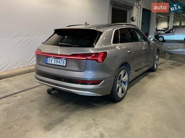 Ауді E-Tron 2019 у Луцьку на Automoto.ua Сірий Ауді E-Tron, об'ємом двигуна 0 л та пробігом 142 тис. км за 32000 $, фото 1 на Automoto.ua