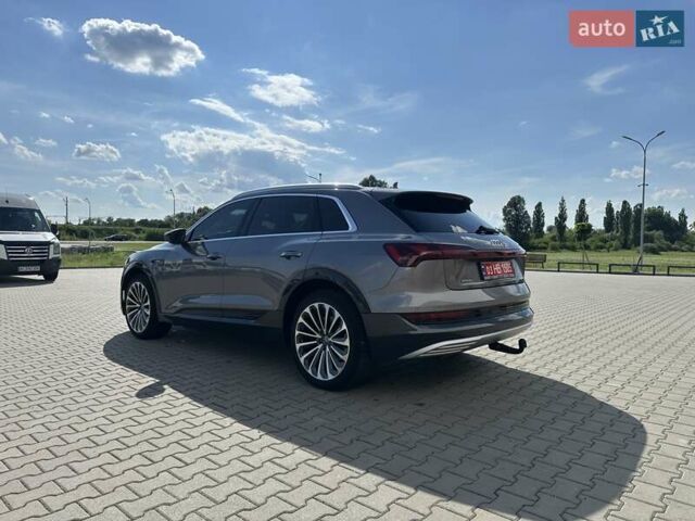Сірий Ауді E-Tron, об'ємом двигуна 0 л та пробігом 107 тис. км за 24300 $, фото 7 на Automoto.ua