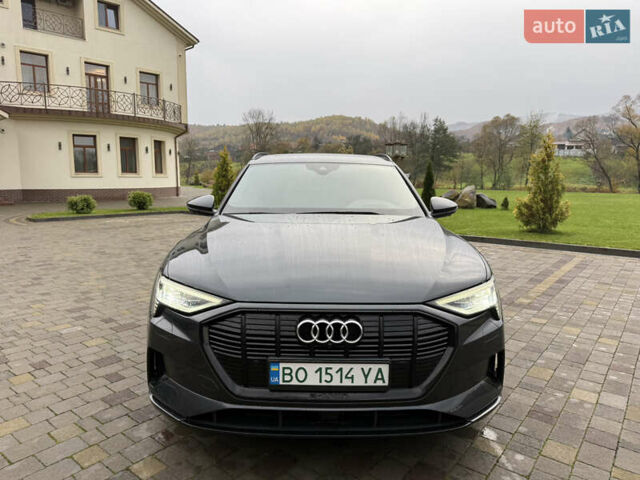 Серый Ауди E-Tron, объемом двигателя 0 л и пробегом 180 тыс. км за 26900 $, фото 1 на Automoto.ua