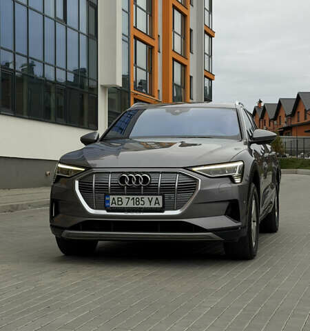 Сірий Ауді E-Tron, об'ємом двигуна 0 л та пробігом 75 тис. км за 34300 $, фото 6 на Automoto.ua